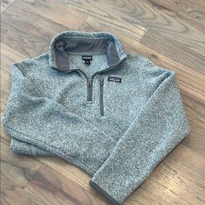 Patagonia Heathered Gray Fleece quarter zip